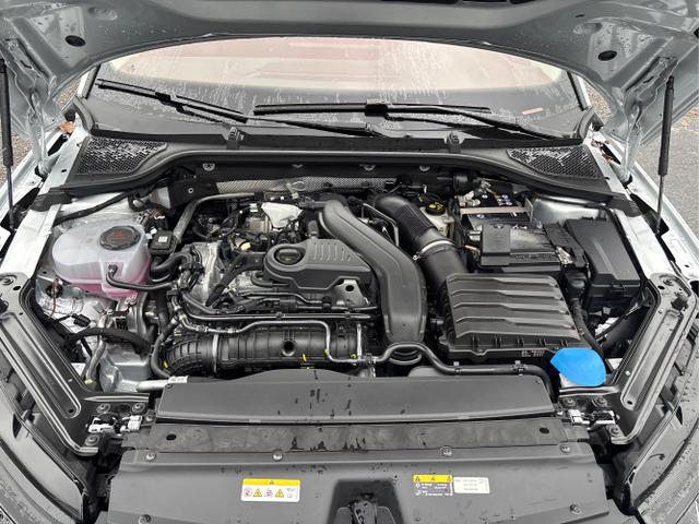 Skoda / Octavia Combi / Silber / Selection / / 