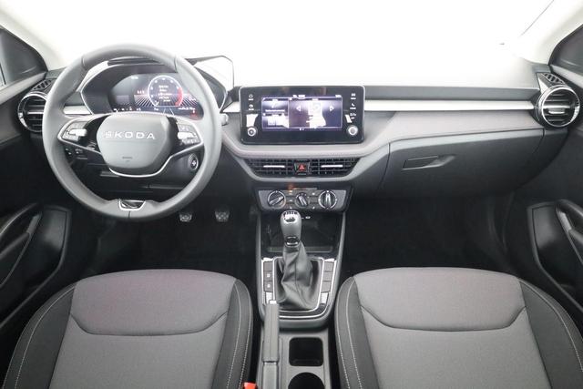 Skoda Fabia Selection 1.0 TSI Selection, AHK, Tempomat, Ladeboden, Park, Winterpaket, SmartLink, 4-J Garantie 