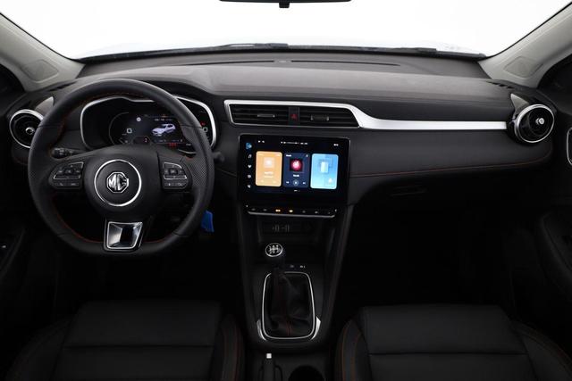 MG ZS 1.5 Luxury, Leder, Navi, 360° Kamera, Sitzheizung, LED 