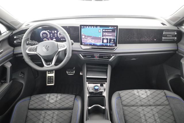 Volkswagen Tiguan 1.5 TSI eHybrid 200 kW R-Line Black, Pano, 20-Zoll, AHK, AreaView, 5-J Garantie 