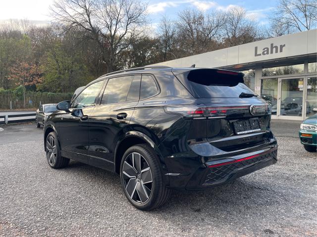 Volkswagen / Tiguan / Schwarz / / / 