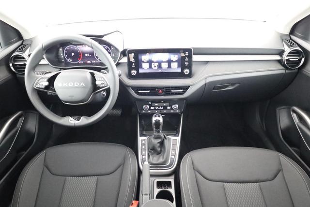 Skoda Fabia Selection 1.0 TSI DSG 130 Jahre, LED, Kamera, ACC, Side, Ladeboden, Winter 