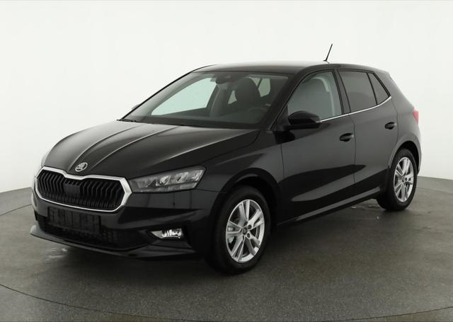 Skoda Fabia - Selection 1.0 TSI DSG 130 Jahre, LED, Kamera, ACC, Side, Ladeboden, Winter