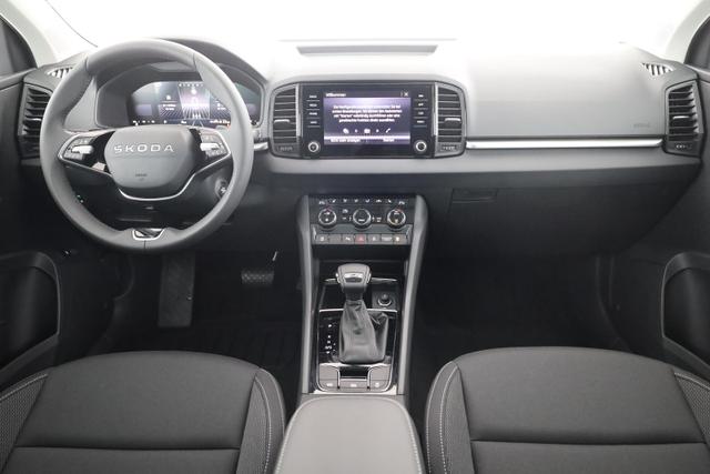Skoda Karoq 1.5 TSI DSG 130 Jahre, AHK, el. Klappe, Kamera, Ladeboden, Winter 