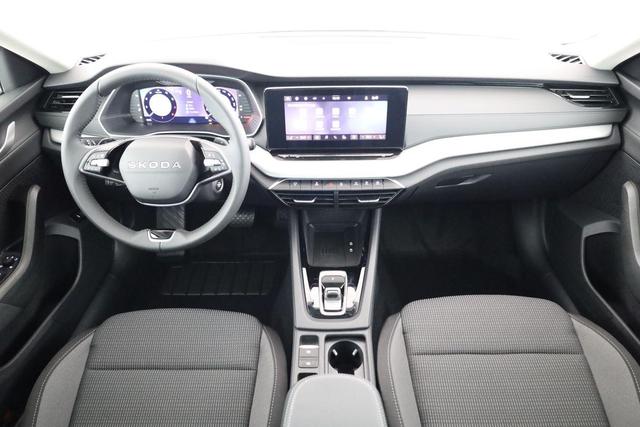 Skoda Octavia Combi 1.5 TSI mHEV 110 kW Selection DSG Selection, Side, el. Klappe, Kamera, Winter 