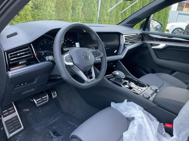 Volkswagen Touareg 3.0 TDI 210 kW 4Motion R-Line V6 Black, AHK, HuD, Luft, Standheizung 