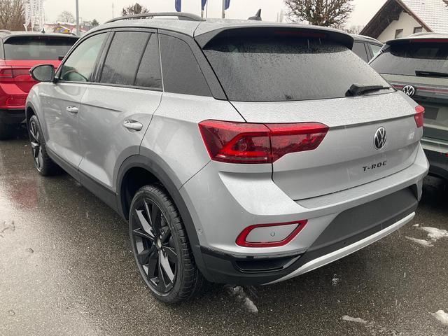 Volkswagen T-Roc Style 1.5 TSI DSG Black Style, AHK, IQ.Light, 19-Zoll, easyOpen, Navi 