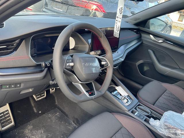 Skoda Octavia Combi RS 2.0 TSI DSG, Sonderlackierung, AHK, 19 Zoll, Canton, el. Klappe, Navi, Matrix, sofort 