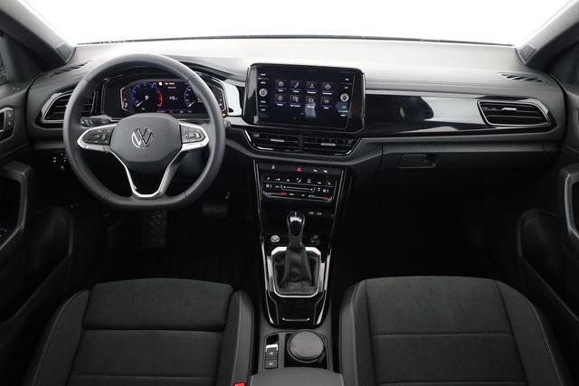 Volkswagen T-Roc Style 1.5 TSI DSG Black Style, AHK, IQ.Light, 19-Zoll, easyOpen, Navi 
