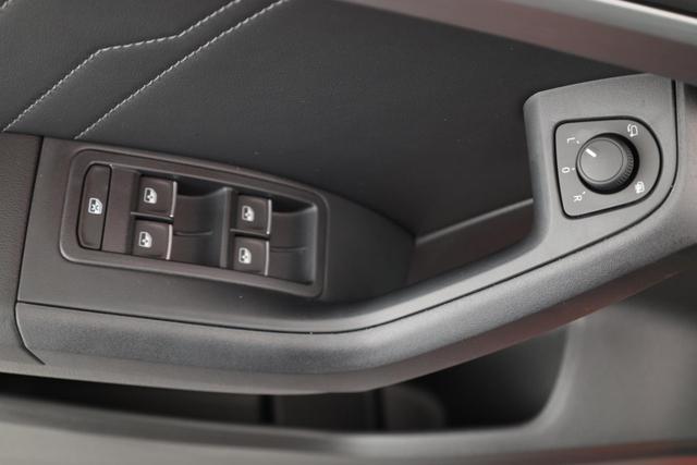 Seat Ateca FR 1.5 TSI DSG FR, Navi, el. Klappe, Kamera, AHK, Ladeboden 