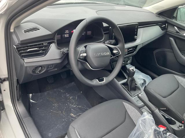 Skoda Scala Essence 1.0 TSI 130 Jahre, Sitzheizung, AppConnect, 16 Zoll, 5 J.-Garantie 