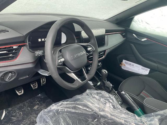 Skoda Kamiq Monte Carlo 1.5 TSI Carlo, Pano, Matrix, Navi, Kamera, Winter, 5 J.-Garantie 