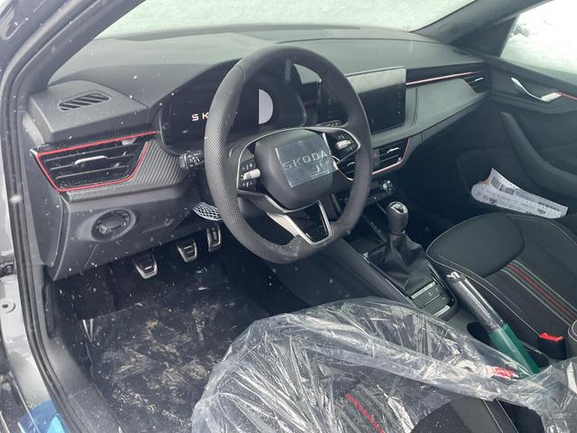 Skoda Kamiq Monte Carlo 1.5 TSI Carlo, Pano, Matrix, Navi, Kamera, Winter, 5 J.-Garantie 