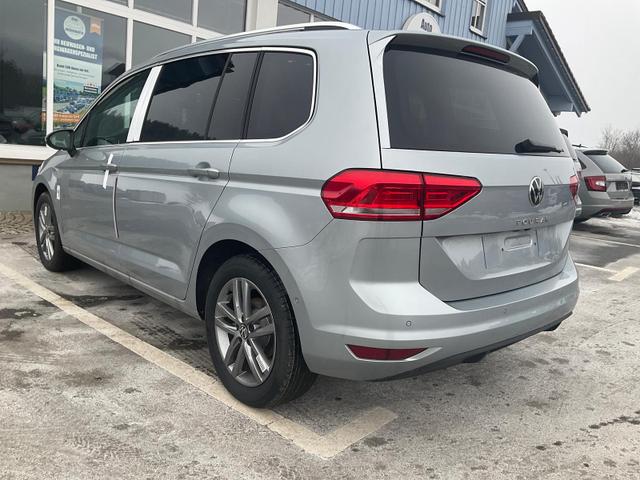 Volkswagen Touran Comfortline BMT/Start-Stopp 1.5 TSI DSG Comfortline, 7-Sitzer, AHK, Navi, Kamera, Side, Winter, 3 J.-Garantie 