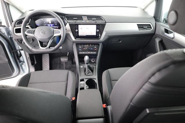 Volkswagen Touran Comfortline BMT/Start-Stopp 1.5 TSI DSG Comfortline, 7-Sitzer, AHK, Navi, Kamera, Side, Winter, 3 J.-Garantie 