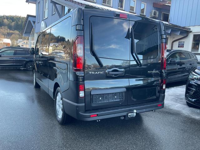 Renault Trafic Combi Grand Evolution dCi 170 AT, AHK, Navi, Side, LED, Winter, 17-Zoll 