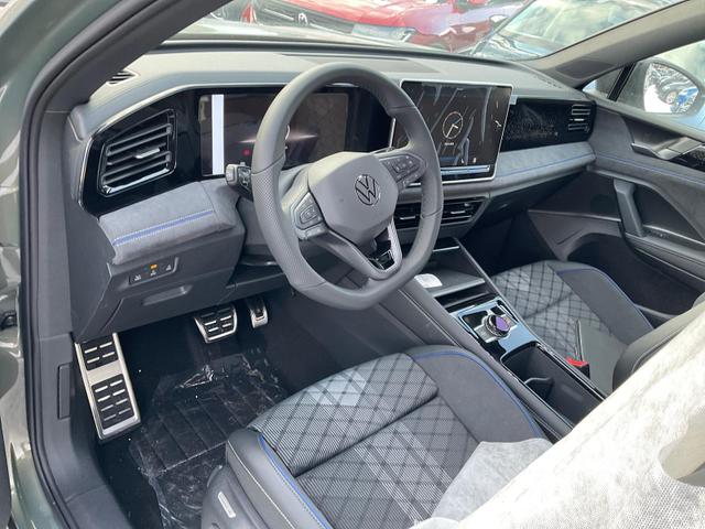 Volkswagen Tiguan 2.0 TSI 195 kW 4Motion R-Line DSG 4M Black, AHK, IQ.Light, 20-Zoll, Navi, Side, AreaView, Winter 