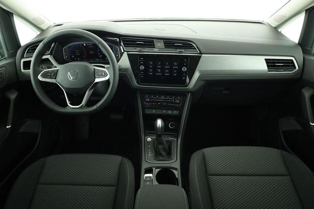 Volkswagen Touran Comfortline BMT/Start-Stopp 1.5 TSI DSG Comfortline, 7-Sitzer, AHK, Navi, Side, Kamera, Winter, 17-Zoll, 3 J.-Garantie 