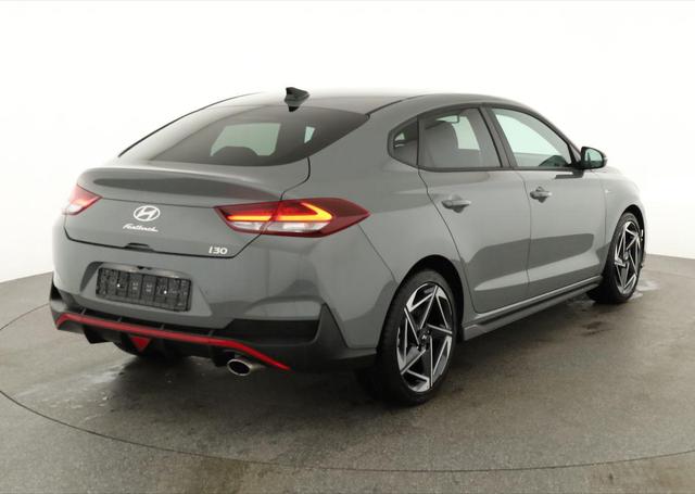 Hyundai i30 N Line 1.5 T-GDI DCT Fastback N-LINE, Navi, 18-Zoll, Kamera, LED, Winter 