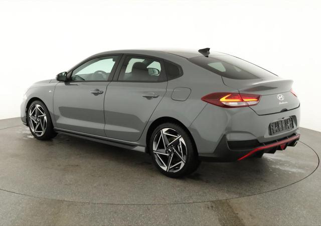 Hyundai i30 N Line 1.5 T-GDI DCT Fastback N-LINE, Navi, 18-Zoll, Kamera, LED, Winter 
