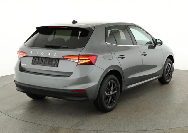 Skoda Fabia Selection 1.0 TSI DSG Selection, KESSY, Kamera, 15-Zoll schwarz, Winter, Ladeboden 