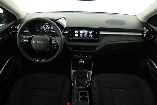 Skoda Fabia Selection 1.0 TSI DSG Selection, 15-Zoll schwarz, Winter, Ladeboden 