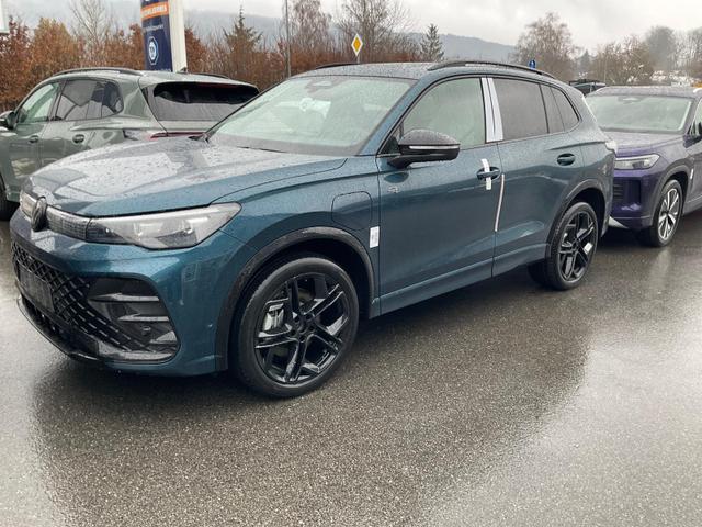 Volkswagen Tiguan - 1.5 TSI eHybrid 200 kW R-Line Black, Pano, 20-Zoll, AHK, AreaView, Leder Varenna