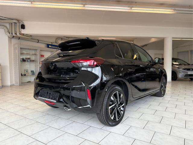 Opel / Corsa / Schwarz / / / 