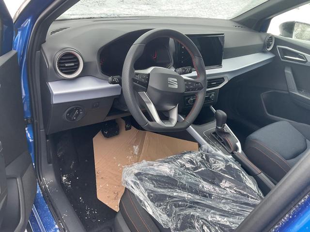 Seat Arona FR 1.5 TSI DSG FR, AHK, Navi, Winterpaket, Kamera 