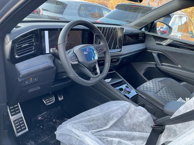 Volkswagen Tiguan LOUNGE Sport & Style BlueMotion TDI DSG 4M R-LINE Black, Pano, IQ.Light, AHK, Navi, Side, AreaView, Winter, sofort 