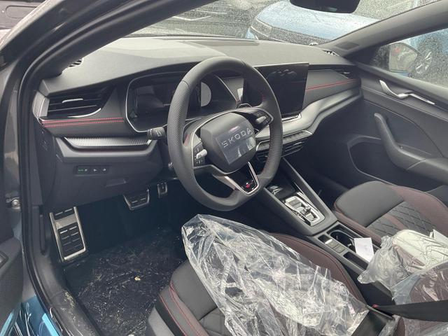 Skoda Octavia Combi 2.0 TSI 195 kW RS DSG, Standheizung, AHK, Navi, Matrix, Side, Winter, 5 J.-Garantie 