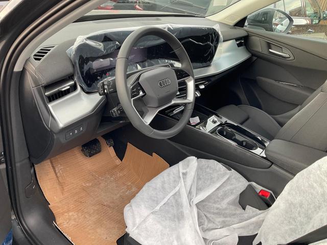 Audi Q3 TFSI quattro 150 kW quattro, AHK, Navi, AreaView, Side, Sound, Winter, 18-Zoll 