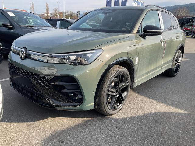 Volkswagen Tiguan - 1.5 TSI eHybrid 200 kW R-Line Black, Pano, 20-Zoll, AHK, AreaView, Leder Varenna