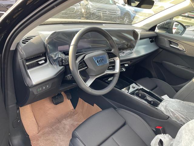 Audi Q3 Sportback TFSI quattro 150 kW quattro, AHK, Navi, AreaView, Side, Sound, Winter, 18-Zoll 