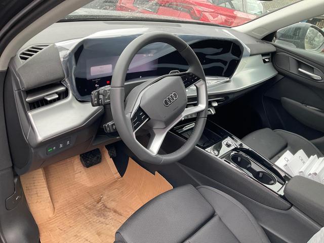 Audi Q3 Sportback TFSI quattro 150 kW quattro, AHK, Navi, AreaView, Side, Sound, Winter, 18-Zoll 