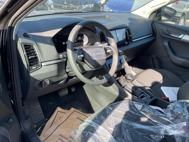 Skoda Karoq Selection 2.0 TDI DSG 4x4 Selection, AHK, Navi, LED, Kamera, Winter, el. Klappe, 4 J.-Garantie 