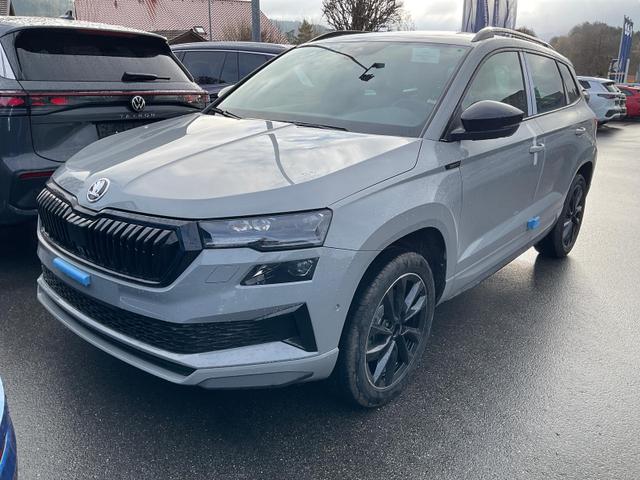 Skoda Karoq - Sportline 1.5 TSI DSG Sportline, AHK, Navi, CANTON, Matrix, AreaView, Side, Kamera, el. Klappe, FS-beheizbar