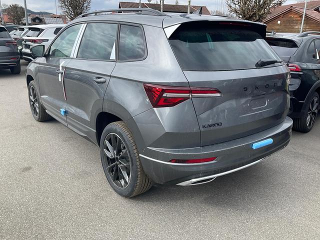 Skoda Karoq Sportline 1.5 TSI DSG Sportline, AHK, Navi, CANTON, Matrix, AreaView, Side, Kamera, el. Klappe, FS-beheizbar 