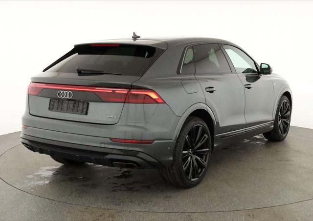 Audi Q8 50 TDI quattro qu S-LINE, Standheizung, HuD, Luft, Pano, B&O, 23-Zoll, AHK, Leder, AreaView, Optik schwarz 