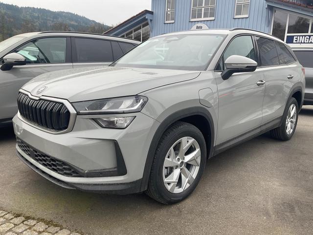 Skoda Kodiaq - 1.5 TSI iV 150 kW Selection Selection, AHK, Navi, Kamera, Side, el. Klappe, Winter, sofort