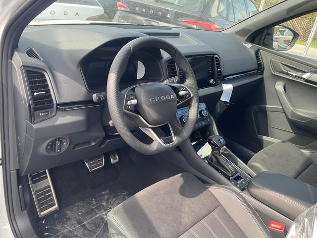 Skoda Karoq Sportline 1.5 TSI DSG Sportline, Pano, AHK, Navi, Matrix, Side, Winter, 5 J.-Garantie 