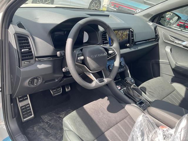 Skoda Karoq Sportline 1.5 TSI DSG Sportline, Pano, AHK, Navi, Matrix, Side, Winter, 5 J.-Garantie 