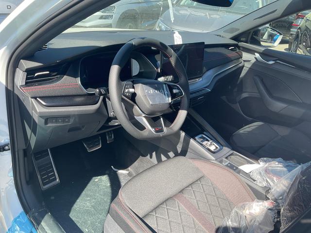 Skoda Octavia Combi 2.0 TSI 195 kW RS DSG, Pano, Standheizung, AHK, Navi, Matrix, Canton, Side, Winter, 5 J.-Garantie 
