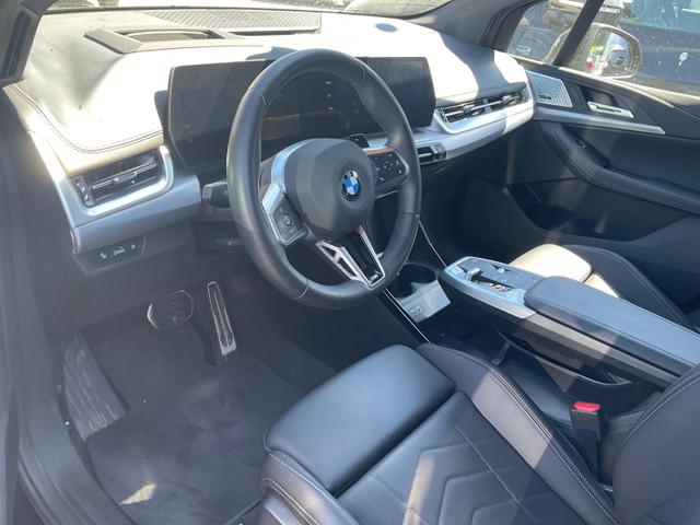 BMW 2er Active Tourer 223 i M Sport 223i Mild Hybrid Automatik, HarmanKardon, LED, HUD, Pano, Leder, 1. Hand 
