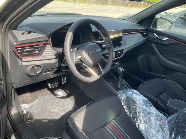 Skoda Kamiq Monte Carlo 1.5 TSI DSG Carlo, Pano, AHK, Matrix, Side, Kamera, Winter, 5 J.-Garantie 