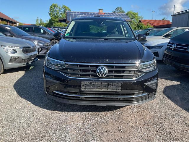 Volkswagen Tiguan - Life 1.5 TSI DSG Life, AHK, LED, Navi, EasyOpen, el.Klappe
