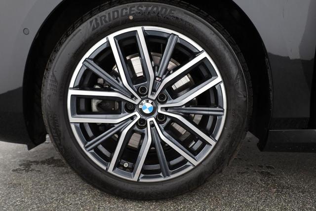 BMW 2er Active Tourer 223 i M Sport 223i Mild Hybrid Automatik, HarmanKardon, LED, HUD, Pano, Leder, 1. Hand 