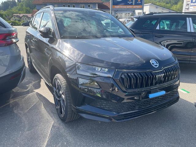 Skoda Karoq - Sportline 1.5 TSI DSG Sportline, AHK, Navi, Matrix, Side, el. Klappe, Winter, 5 J.-Garantie