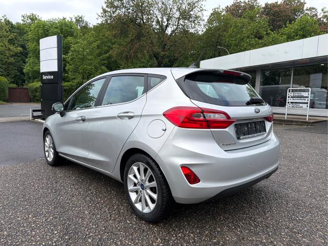 Ford / Fiesta / Silber / / / 