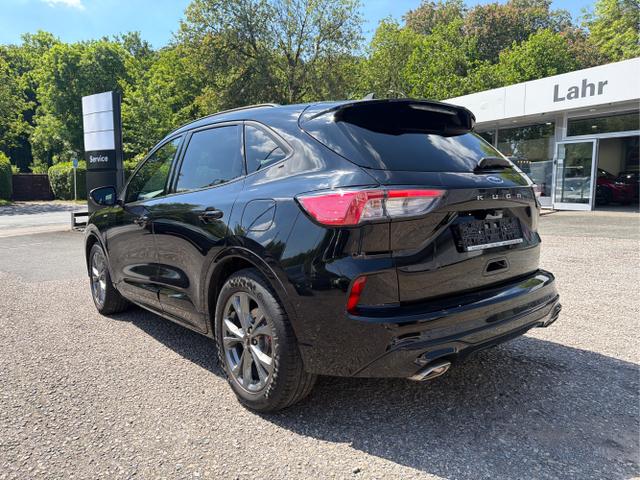 Ford / Kuga / Schwarz / / / 